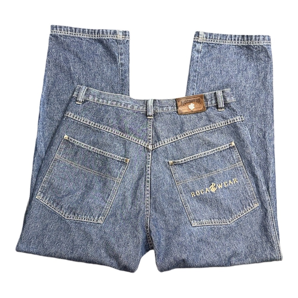 VTG ROCAWEAR men's blue relaxed fit jeans with embroidered pockets, 40x34.